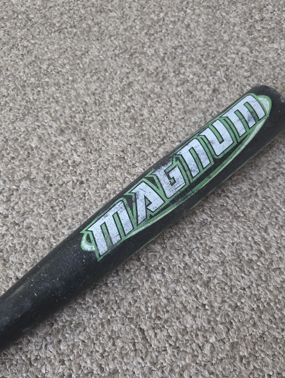 Easton Magnum LK16 Youth Baseball Bat 28" /22 oz -7 /2 1/4 Dia Made In USA